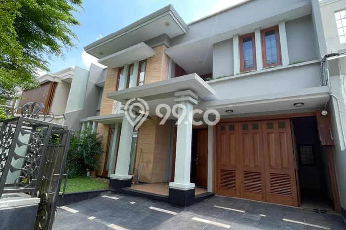 Rumah Elit Modern Tanpa Renovasi di Pondok Indah Jakarta Selatan Rumah Elit Modern Tanpa Renovasi di Pondok Indah Jakarta Selatan