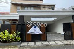Siap Huni Rumah Mewah 4 Kamar di Kebayoran Baru Dekat ke Mana Pun Siap Huni Rumah Mewah 4 Kamar di Kebayoran Baru Dekat ke Mana Pun