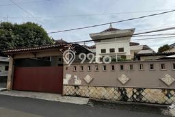 Ready to Use! Premium House LT 405m2 Desain Elegan di Pejaten Timur Ready to Use! Premium House LT 405m2 Desain Elegan di Pejaten Timur