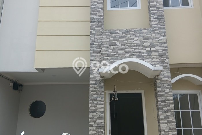 For Sale Hunian Rumah Terawat 3 Kamar di Cirendeu, Jakarta Selatan For Sale Hunian Rumah Terawat 3 Kamar di Cirendeu, Jakarta Selatan