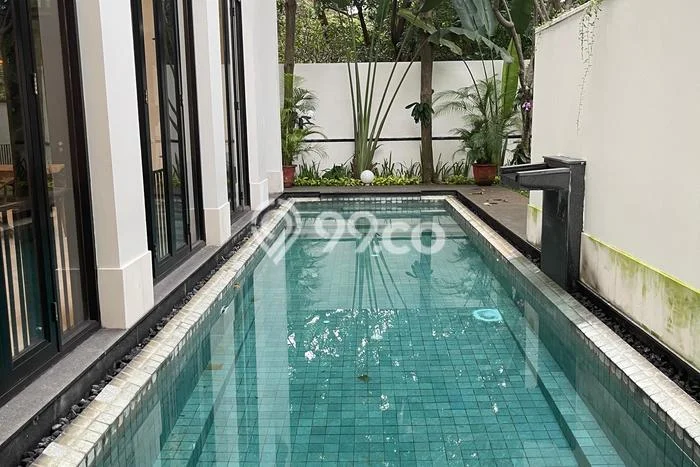 Disewakan Rumah Strategis di Pejaten LT 400m2 / LB 550m2 Siap Huni Disewakan Rumah Strategis di Pejaten LT 400m2 / LB 550m2 Siap Huni