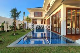 Hunian Mewah LB 1000m2 Siap Pakai Desain Elegan di Kemang, Jakarta Selatan Hunian Mewah LB 1000m2 Siap Pakai Desain Elegan di Kemang, Jakarta Selatan