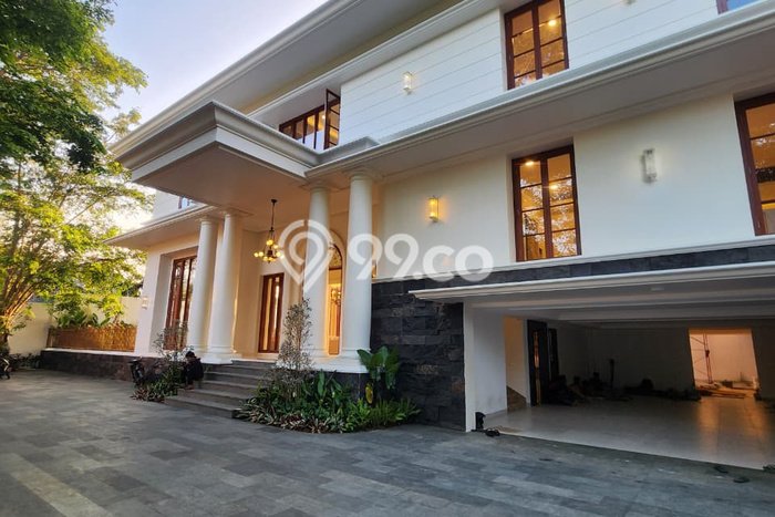 Ready to Use! Premium House LT 1066m2 Desain Modern di Kemang Ready to Use! Premium House LT 1066m2 Desain Modern di Kemang