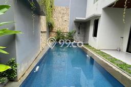 Rumah Elit Modern Tanpa Renovasi di Gandaria Jakarta Selatan Rumah Elit Modern Tanpa Renovasi di Gandaria Jakarta Selatan