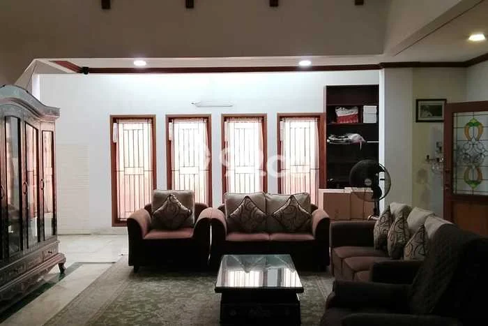Ready to Use! Luxury House LT 1629m2 Desain Modern di Pejaten Ready to Use! Luxury House LT 1629m2 Desain Modern di Pejaten