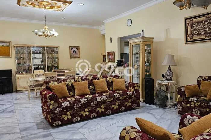 Ready to Use! Premium House LT 335m2 Desain Elegan di Pondok Indah Ready to Use! Premium House LT 335m2 Desain Elegan di Pondok Indah