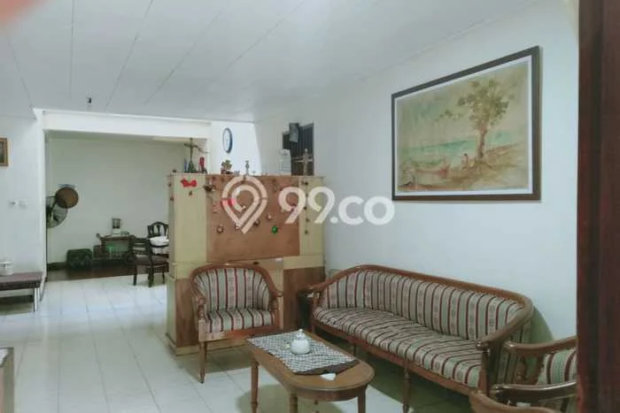 Jual Rumah Favorit Siap Huni LB 220m2 di Pamulang, Tangerang Selatan Jual Rumah Favorit Siap Huni LB 220m2 di Pamulang, Tangerang Selatan