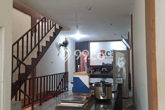 Ruko Dijual di BSD Tangerang Selatan dengan LB 210m2 Ruko Dijual di BSD Tangerang Selatan dengan LB 210m2