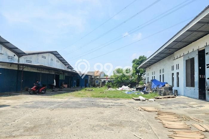 Gudang Lokasi Premium di Bekasi Kota, Luas 1800m², Jalan Raya Gudang Lokasi Premium di Bekasi Kota, Luas 1800m², Jalan Raya