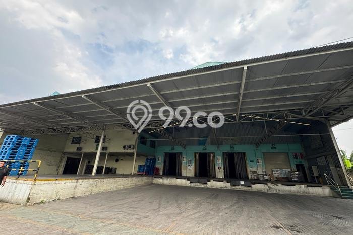 Gudang Strategis Kawasan Tanggerang, Luas 9000m², Mainroad, Tingkat Keramaian Tinggi Gudang Strategis Kawasan Tanggerang, Luas 9000m², Mainroad, Tingkat Keramaian Tinggi