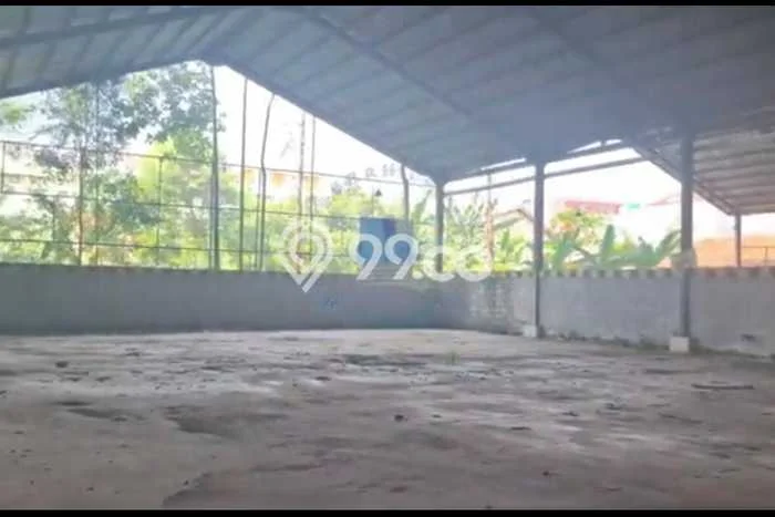 Gudang Disewakan di Area Ramai Cipayung, Jakarta Timur Gudang Disewakan di Area Ramai Cipayung, Jakarta Timur