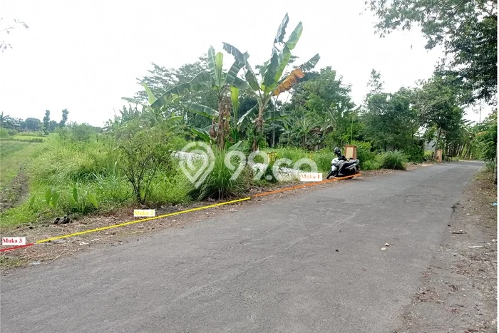 Lahan Kosong Dijual di Sleman dengan Area 2552m2 Lahan Kosong Dijual di Sleman dengan Area 2552m2