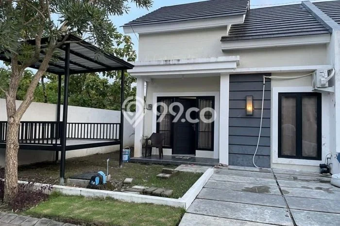 Rumah Bagus di Jombang, Jombang, Luas 112m2m² LB 84m2m² DIJUAL CEPAT! Rumah Bagus di Jombang, Jombang, Luas 112m2m² LB 84m2m² DIJUAL CEPAT!