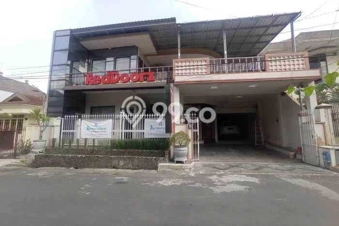 Dijual Hotel Premium Kawasan Soekarno Hatta, Luas 600m2m², Mainroad, Area Bisnis Dijual Hotel Premium Kawasan Soekarno Hatta, Luas 600m2m², Mainroad, Area Bisnis