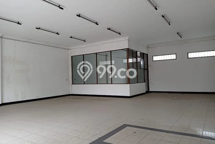 LOKASI STRATEGIS! Komersial Kawasan Kepanjen, Luas 425m2m², Pusat Perdagangan LOKASI STRATEGIS! Komersial Kawasan Kepanjen, Luas 425m2m², Pusat Perdagangan