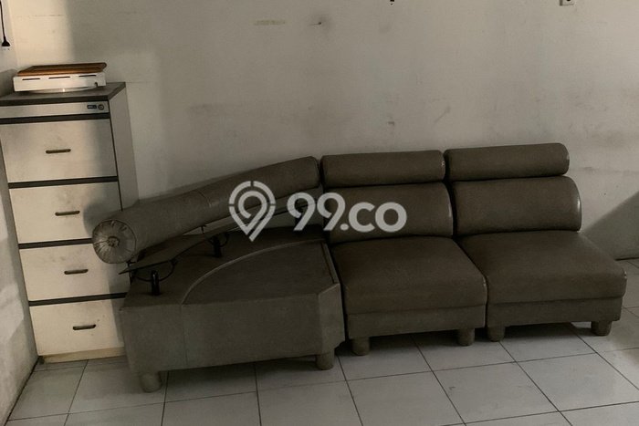 Disewakan Ruko di Kawasan Ramai Tangerang Kota Luas 340m2 Disewakan Ruko di Kawasan Ramai Tangerang Kota Luas 340m2