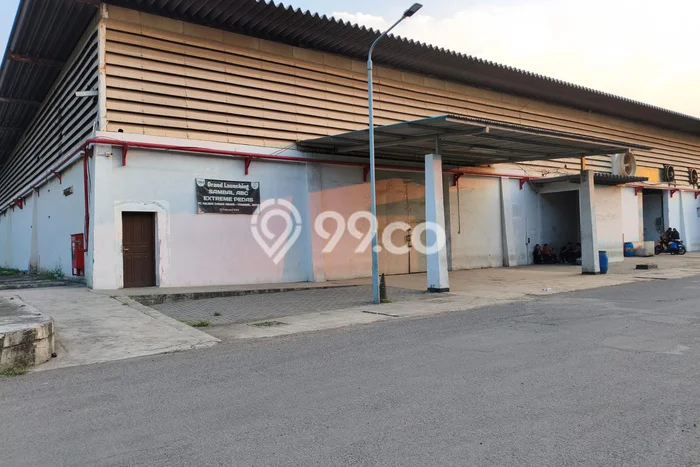 Unit Komersial Disewakan di Tangerang Area Strategis Harga Kompetitif Unit Komersial Disewakan di Tangerang Area Strategis Harga Kompetitif