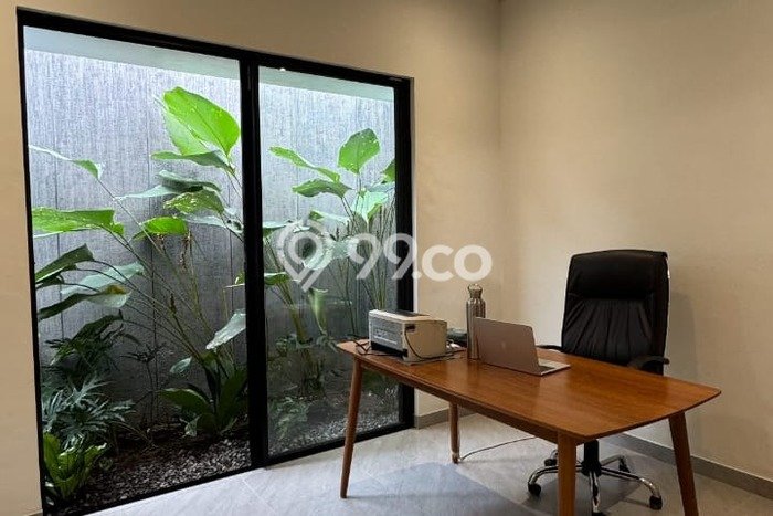 SPECIAL PRICE! Rumah Asri di Colomadu, LT 100m² Bangunan 150m² SPECIAL PRICE! Rumah Asri di Colomadu, LT 100m² Bangunan 150m²