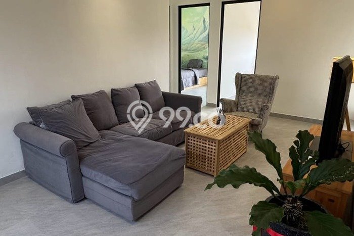 Rumah Terawat area Banjarsari, Surakarta, Luas Tanah 100m², Luas Bangunan 150m² Rumah Terawat area Banjarsari, Surakarta, Luas Tanah 100m², Luas Bangunan 150m²