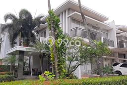Disewakan! Rumah 3 Kamar Tidur &
3 Kamar Mandi di BSD, Tangerang Disewakan! Rumah 3 Kamar Tidur &
3 Kamar Mandi di BSD, Tangerang