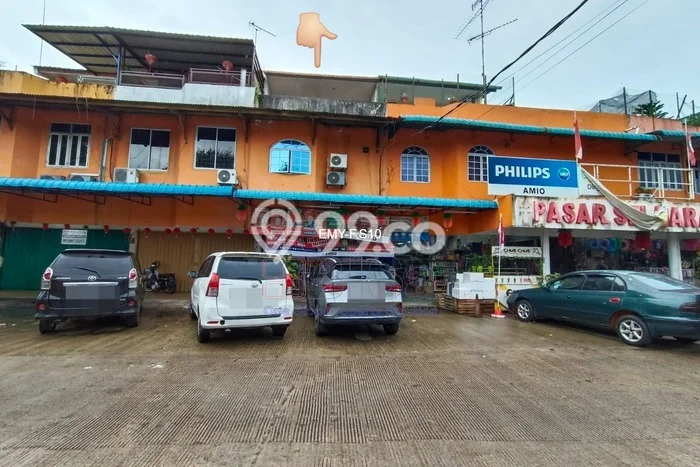 Disewakan Ruko komersial di Sekupang luas bangunan 185m2 Disewakan Ruko komersial di Sekupang luas bangunan 185m2