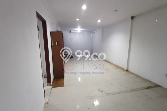 Disewakan Gudang di Pusat Kota Batam Ramai Strategis Disewakan Gudang di Pusat Kota Batam Ramai Strategis