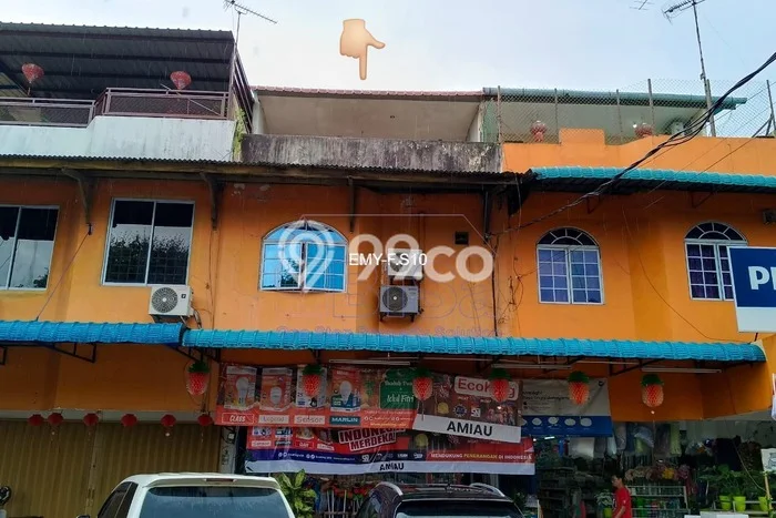 Disewakan Ruko komersial di Sekupang luas bangunan 185m2 Disewakan Ruko komersial di Sekupang luas bangunan 185m2