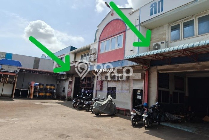 Gudang Dijual di Batam LT 1302m2 & LB 810m2 Lokasi Terbaik! Gudang Dijual di Batam LT 1302m2 & LB 810m2 Lokasi Terbaik!