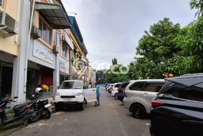 Ruko Disewa di Batam dengan LB 210m2 Area Komersial Ramai Ruko Disewa di Batam dengan LB 210m2 Area Komersial Ramai
