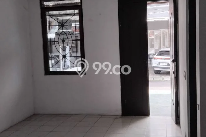 Lokasi terbaik! Rumah siap huni dikontrakkan di Tangerang LB 70m2 Lokasi terbaik! Rumah siap huni dikontrakkan di Tangerang LB 70m2