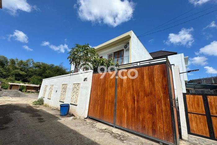 Rumah di Kuta Selatan, Badung, LT 218m² Bangunan 112m² Rumah di Kuta Selatan, Badung, LT 218m² Bangunan 112m²