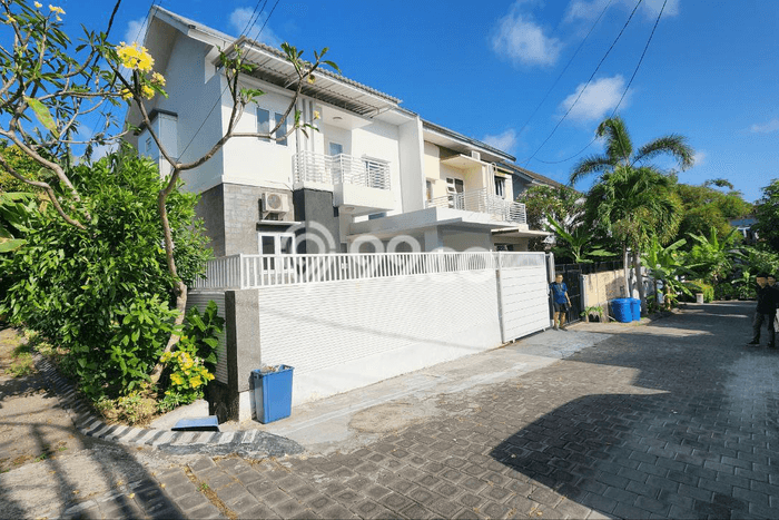 Vila di Nusa Dua, Area 260m², Lokasi Premium Vila di Nusa Dua, Area 260m², Lokasi Premium