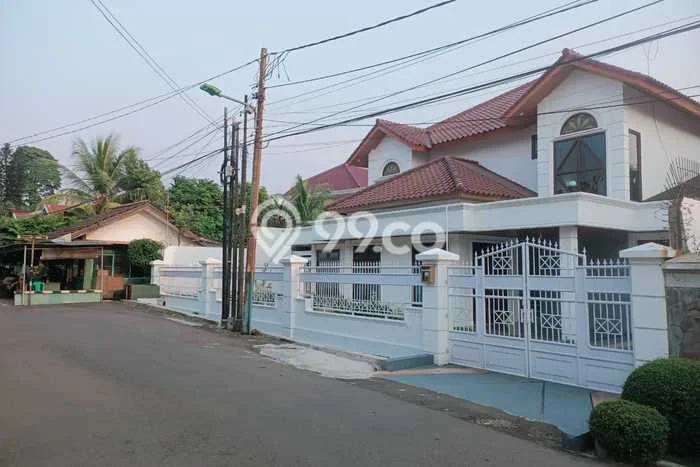 Dijual Rumah Mewah Elegan Dengan View Eksklusif di Kayu Putih, Jakarta Timur Dijual Rumah Mewah Elegan Dengan View Eksklusif di Kayu Putih, Jakarta Timur