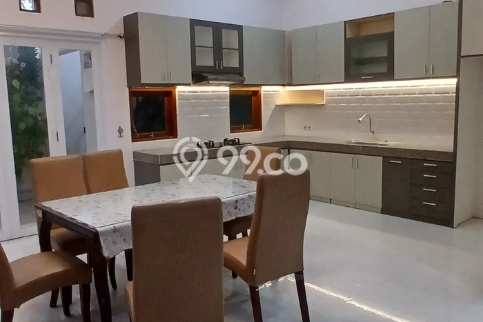 Rumah Modern 4 Kamar LT 180m2 di Solo Baru Rumah Modern 4 Kamar LT 180m2 di Solo Baru