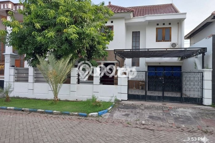 HUNIAN BERKELAS! Rumah Exclusive Gedangan, Sidoarjo, LT 300m2m² Luas Bangunan 250m2m² HUNIAN BERKELAS! Rumah Exclusive Gedangan, Sidoarjo, LT 300m2m² Luas Bangunan 250m2m²
