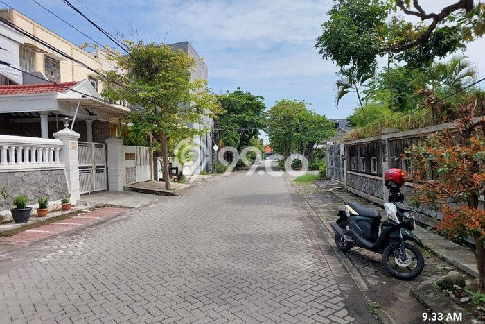 Best Deal Hunian Mewah Ideal dan Luas di Tenggilis Mejoyo, Surabaya Best Deal Hunian Mewah Ideal dan Luas di Tenggilis Mejoyo, Surabaya