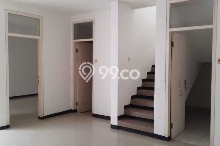 Hunian Elit LB 180m2 Siap Pakai Desain Elegan di Joglo, Jakarta Barat Hunian Elit LB 180m2 Siap Pakai Desain Elegan di Joglo, Jakarta Barat