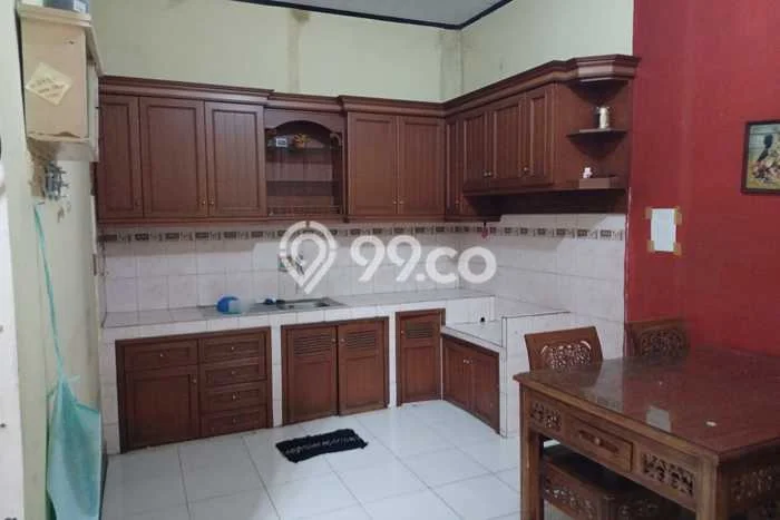 Rumah Luas Asri 3 KT Siap Pakai di Kalimalang Jakarta Timur Rumah Luas Asri 3 KT Siap Pakai di Kalimalang Jakarta Timur