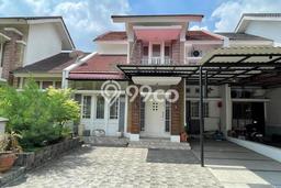 Rumah Mewah LB 178m2 Siap Huni Desain Elegan di Grand Wisata, Bekasi Rumah Mewah LB 178m2 Siap Huni Desain Elegan di Grand Wisata, Bekasi