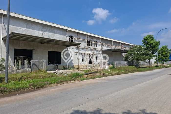 Disewakan Gudang di Kawasan Ramai Cikarang Luas 2172m2 Disewakan Gudang di Kawasan Ramai Cikarang Luas 2172m2