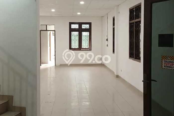Ruko untuk disewa di Matraman punya LT 498m2 & LB 430m2 harga sewa kompetitif Ruko untuk disewa di Matraman punya LT 498m2 & LB 430m2 harga sewa kompetitif