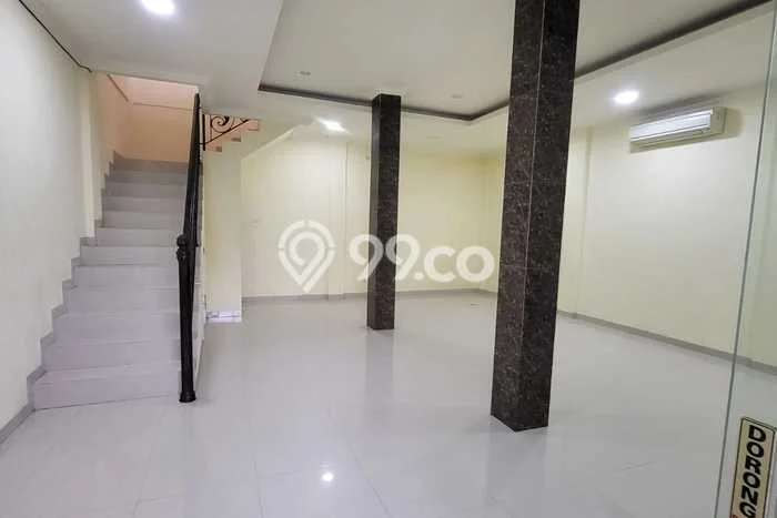 FOR RENT! Ruko di Pondok Kelapa Cocok untuk Bisnis 104m2 FOR RENT! Ruko di Pondok Kelapa Cocok untuk Bisnis 104m2
