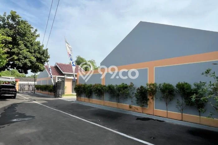 For Sale Rumah 2 Kamar Lokasi Ideal Nyaman dan Strategis di Jaten For Sale Rumah 2 Kamar Lokasi Ideal Nyaman dan Strategis di Jaten