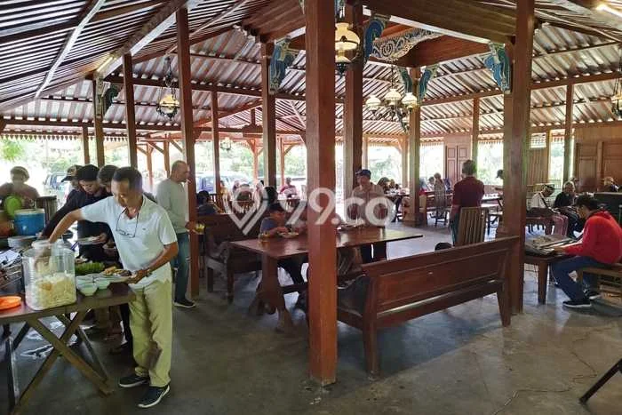 Komersial untuk disewa di Karangpandan punya LT 3598m2 & LB 1000m2 harga sewa kompetitif Komersial untuk disewa di Karangpandan punya LT 3598m2 & LB 1000m2 harga sewa kompetitif