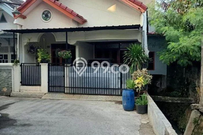 Dijual Rumah 2 Kamar Lokasi Ideal Nyaman dan Strategis di Pondokmelati Dijual Rumah 2 Kamar Lokasi Ideal Nyaman dan Strategis di Pondokmelati