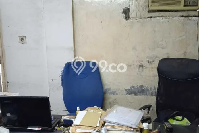 Ruko Dijual di Prime Area Jakarta Barat Luas 225m2 Ruko Dijual di Prime Area Jakarta Barat Luas 225m2