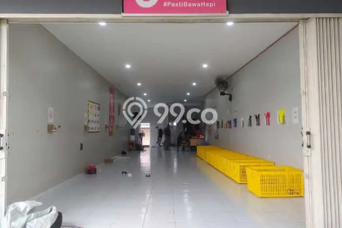Lokasi Strategis! Dijual Ruko Bisnis di Ciledug, Tangerang Kondisi Bagus Lokasi Strategis! Dijual Ruko Bisnis di Ciledug, Tangerang Kondisi Bagus