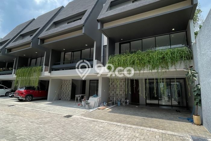 Ready to Use! Premium House LT 99m2 Desain Elegan di Kemang Ready to Use! Premium House LT 99m2 Desain Elegan di Kemang