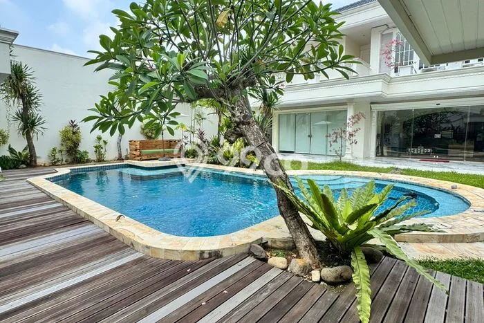 Rumah Eksklusif Dijual LT 982m2 di Cilandak, Jakarta Selatan Rumah Eksklusif Dijual LT 982m2 di Cilandak, Jakarta Selatan