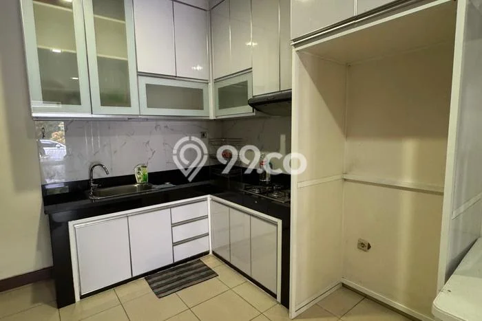 For Sale Rumah 4 Kamar Lokasi Ideal Nyaman dan Strategis di Kembangan For Sale Rumah 4 Kamar Lokasi Ideal Nyaman dan Strategis di Kembangan